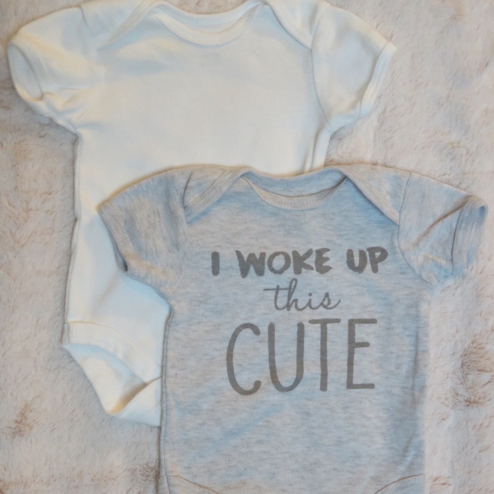 SET OF 2 - UNISEX ONESIES - 0/3 MOS.